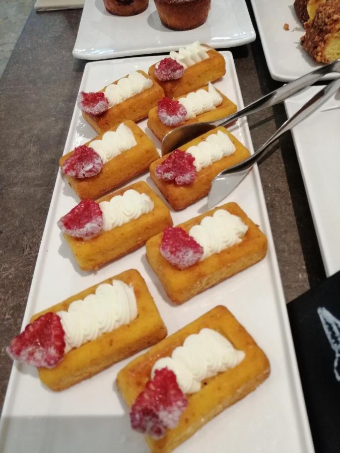 California Pastry Hotel Червия Экстерьер фото