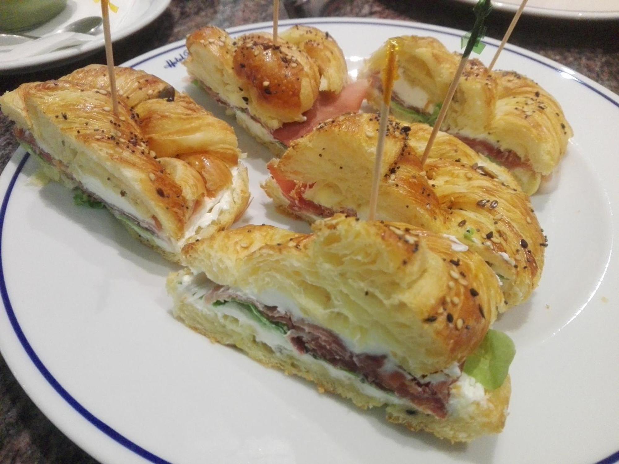 California Pastry Hotel Червия Экстерьер фото